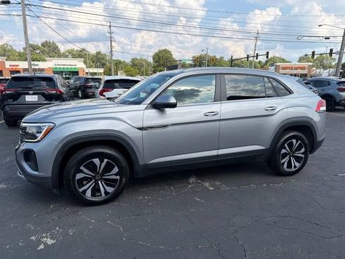 Used 2024 Volkswagen Atlas Cross Sport SE AWD/4WD image 1
