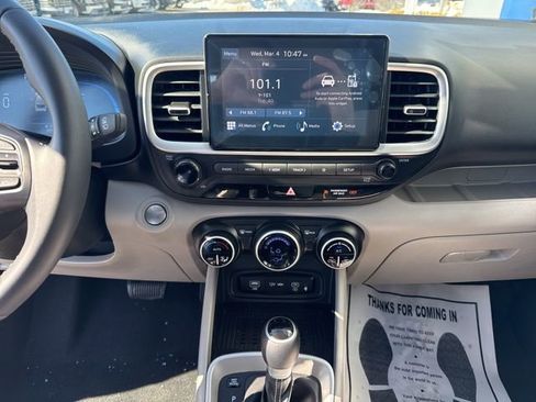 Certified 2026 Hyundai Venue SEL image 27
