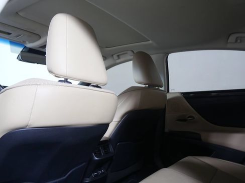 Used 2019 Lexus ES 350 w/ Accessory Package 2 FWD image 15
