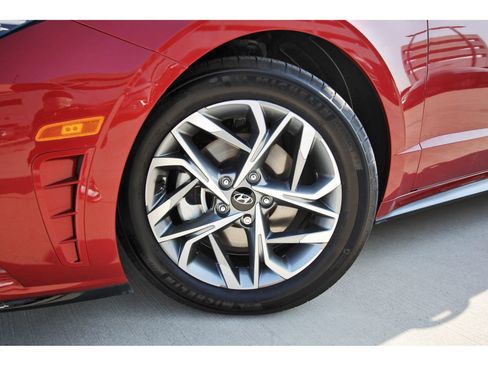 Certified 2023 Hyundai Sonata SEL w/ Preferred Accessory Package FWD image 32