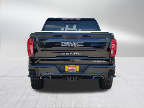Used 2022 GMC Sierra 1500 Denali Ultimate AWD/4WD image 6