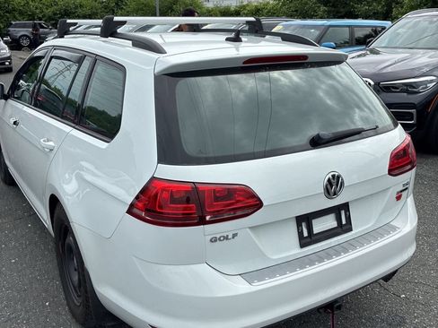 Used 2017 Volkswagen Golf S AWD/4WD image 4