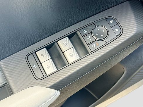 New 2026 Mitsubishi Outlander SE FWD image 18