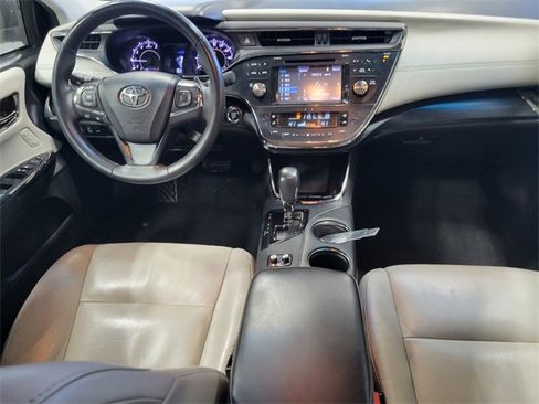 Used 2016 Toyota Avalon Touring image 32