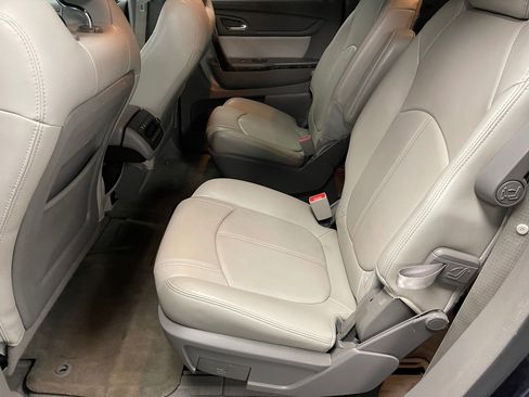 Used 2017 GMC Acadia Limited SLT image 13