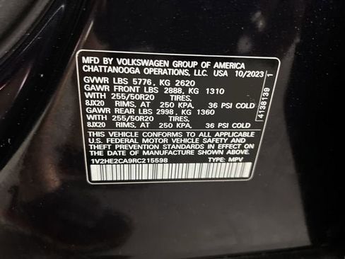Used 2024 Volkswagen Atlas Cross Sport SE AWD/4WD image 33