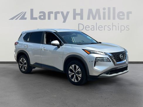 Used 2022 Nissan Rogue SV AWD/4WD image 7