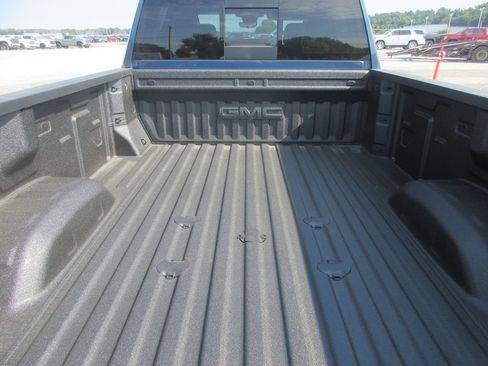 New 2026 GMC Sierra 3500 Denali Ultimate AWD/4WD image 7