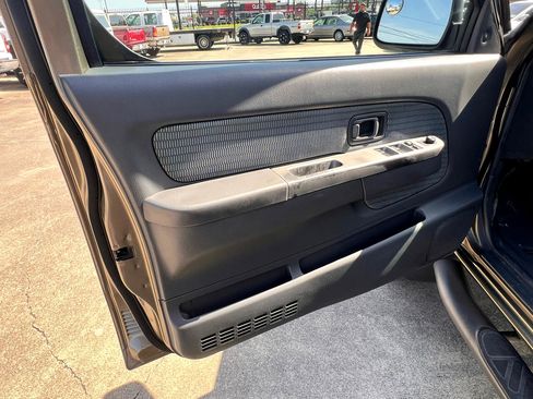 Used 2002 Nissan Xterra SE image 23