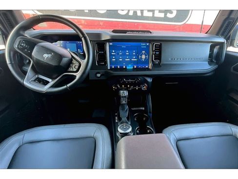 Used 2024 Ford Bronco Black Diamond image 16