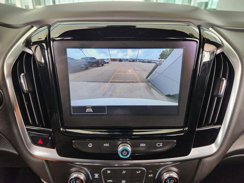 Certified 2023 Chevrolet Traverse LT image 17