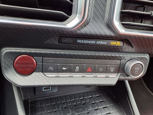 Used 2024 Ford Mustang Premium image 8