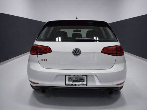 Used 2017 Volkswagen GTI Sport image 9