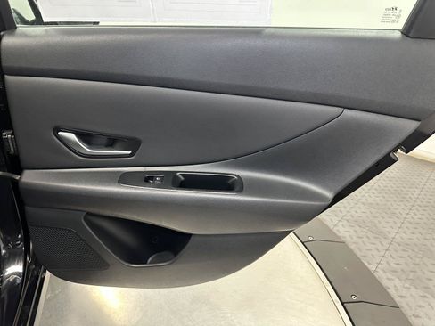 Used 2023 Hyundai Elantra SEL w/ Convenience Package FWD image 33