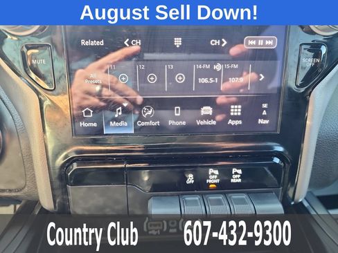 Used 2025 RAM 1500 Laramie AWD/4WD image 15