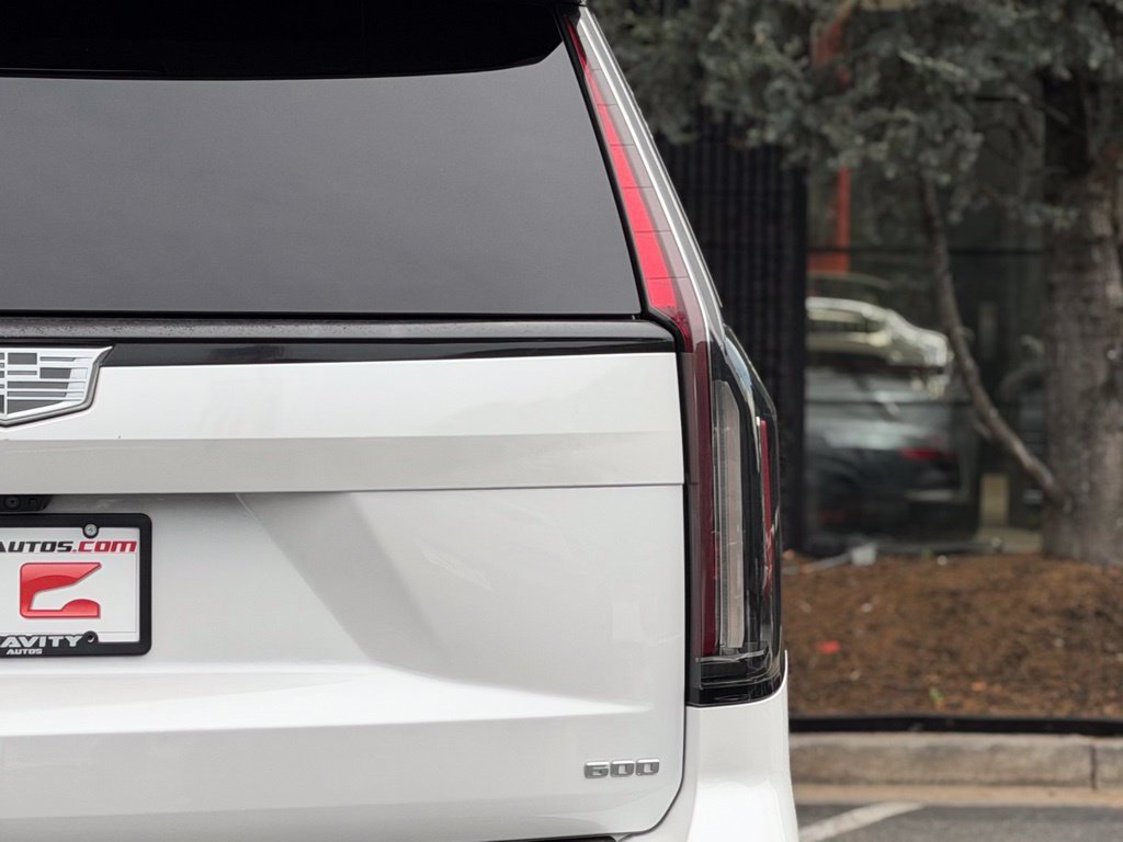 Used 2021 Cadillac Escalade Premium Luxury Platinum w/ LPO, Radiant Package AWD/4WD image 16