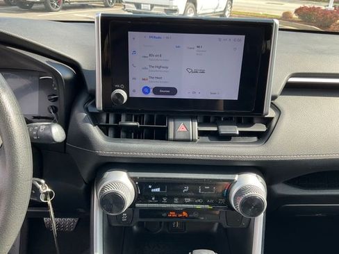 Used 2023 Toyota RAV4 LE image 12