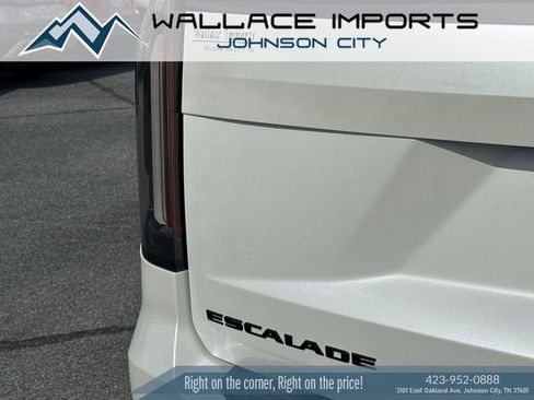 Used 2021 Cadillac Escalade Sport Platinum w/ Heavy-Duty Trailer Package AWD/4WD image 12