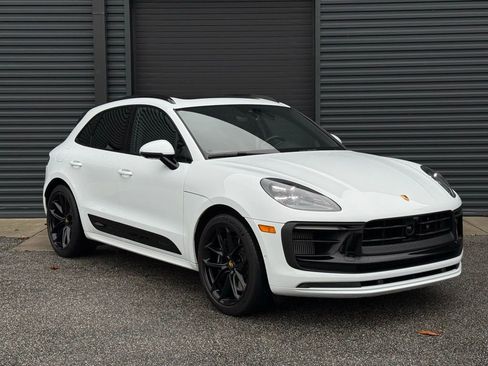 Certified 2024 Porsche Macan GTS image 24