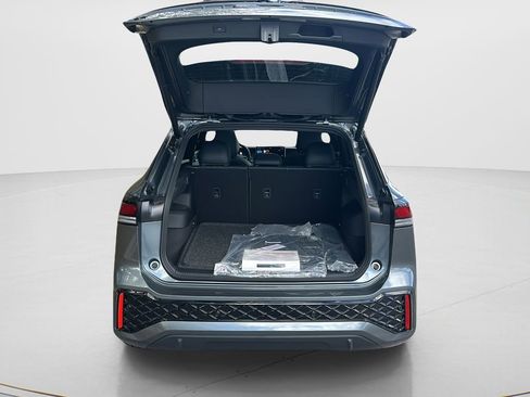 New 2026 Volkswagen Tiguan SE R-Line image 12