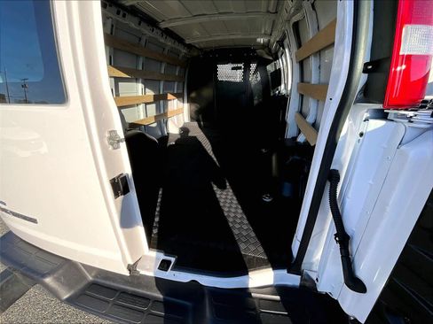 Used 2024 Chevrolet Express 2500 w/ Driver Convenience Package image 16