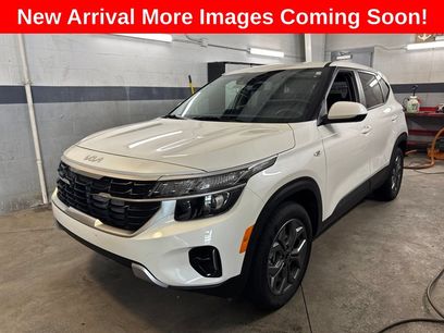 Used 2025 Kia Seltos LX