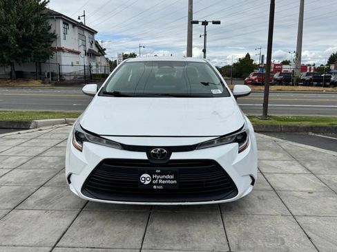 Used 2024 Toyota Corolla LE FWD image 4