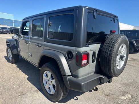 Used 2022 Jeep Wrangler Unlimited Sport AWD/4WD image 7