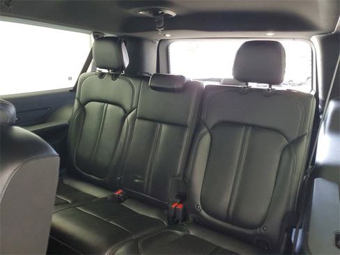 Used 2024 Jeep Wagoneer L Series II w/ Flexible Seating Group image 11