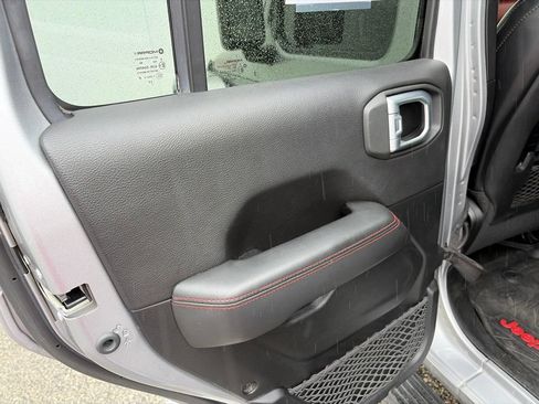 Used 2020 Jeep Wrangler Unlimited Rubicon AWD/4WD image 17