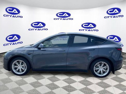 Used 2021 Tesla Model Y Long Range AWD/4WD image 7
