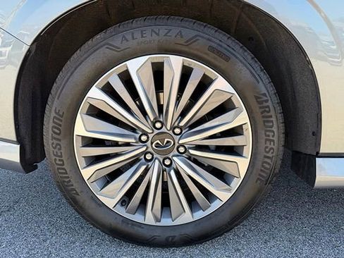 Certified 2025 INFINITI QX80 Sensory image 23