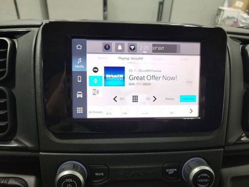 Used 2024 RAM ProMaster 2500 image 22