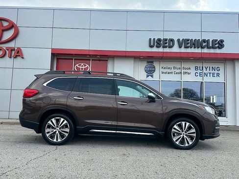 Used 2019 Subaru Ascent Touring w/ Popular Package #2A image 10