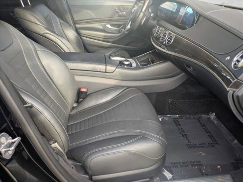 Used 2019 Mercedes-Benz S 560 Sedan image 20