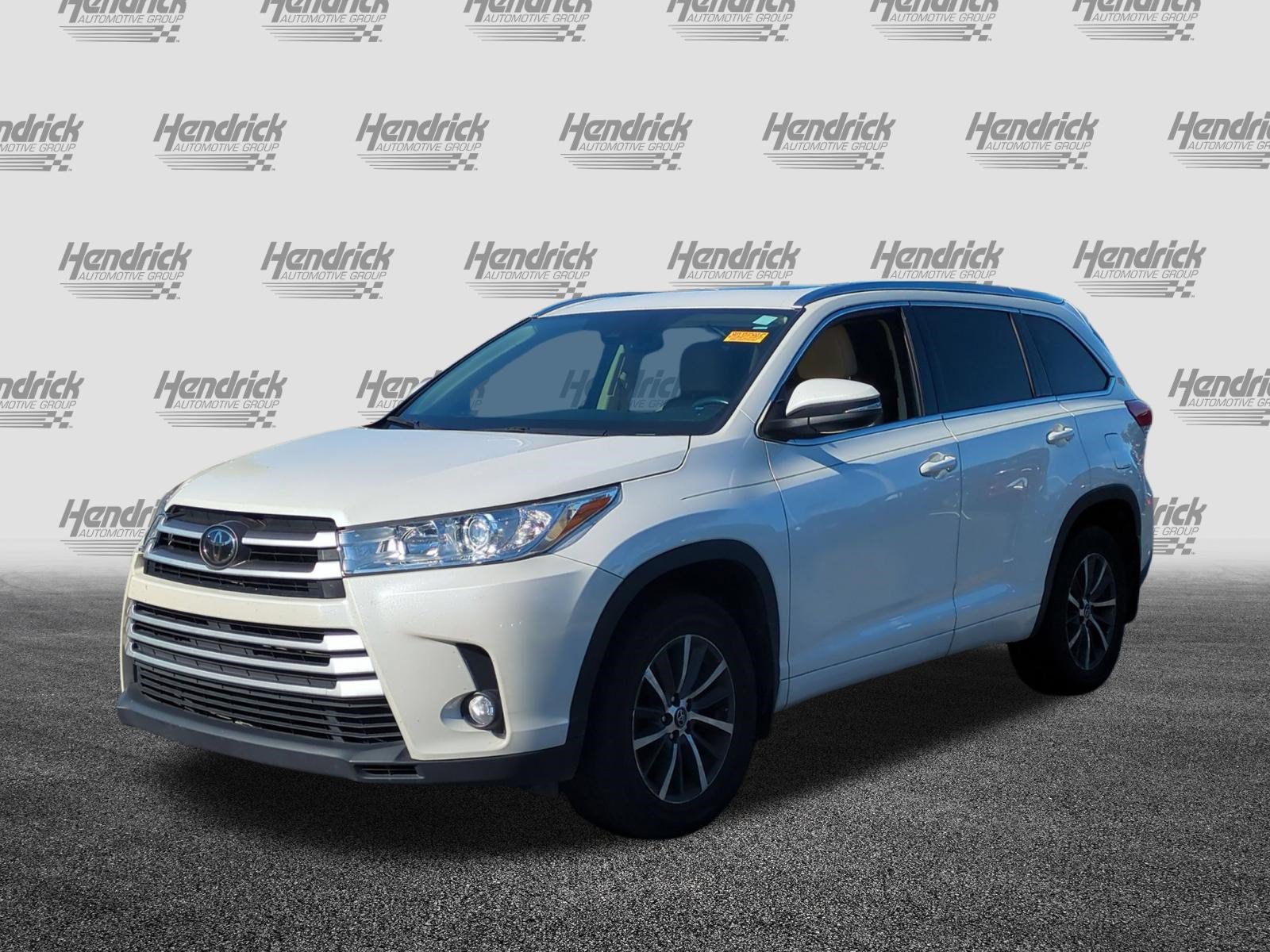 Used 2018 Toyota Highlander XLE AWD/4WD image 5