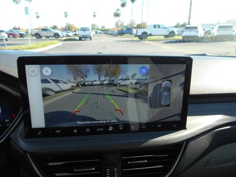 Used 2025 Ford Escape SE w/ PHEV Premium Package image 11