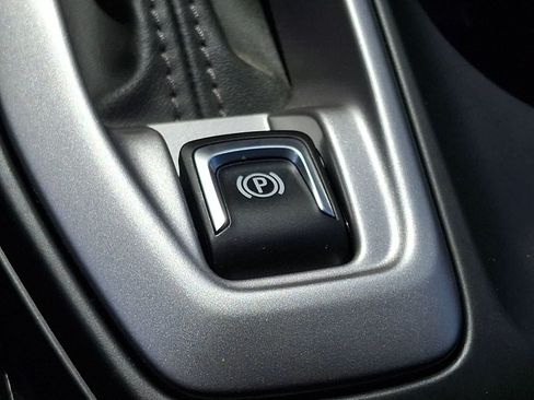 Used 2025 Chevrolet Trax LS FWD image 22