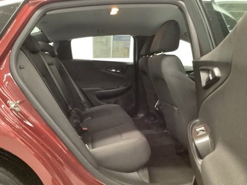 Used 2019 Chevrolet Malibu LT image 9
