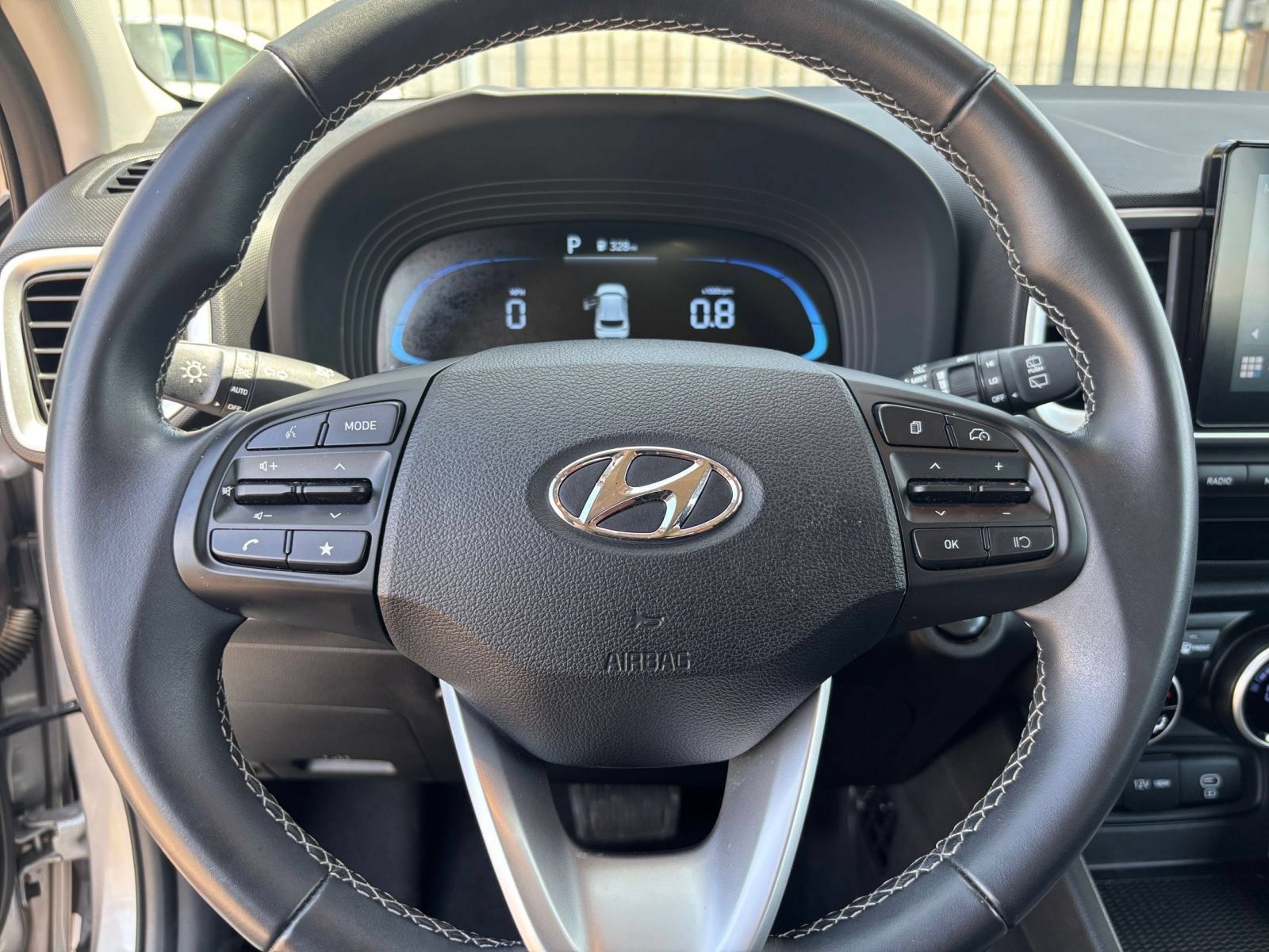 Used 2025 Hyundai Venue SEL FWD image 26