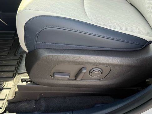 New 2026 Kia Carnival EX image 12