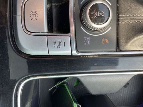 Used 2020 Kia Telluride S AWD/4WD image 28