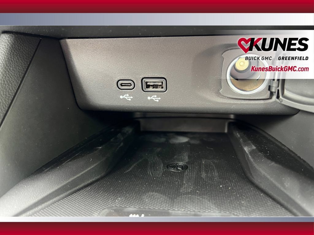 New 2026 Buick Envista Sport Touring w/ Convenience I Package FWD image 33