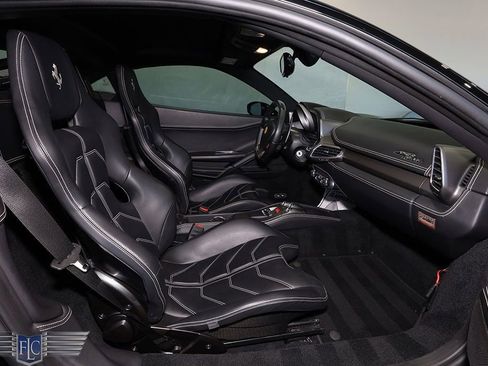 Used 2011 Ferrari 458 Italia Coupe image 14