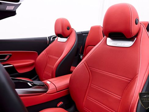Used 2025 Mercedes-Benz SL 43 AMG w/ Driver Assistance Package image 60