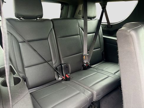 Used 2022 Chevrolet Suburban LT image 28