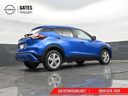 New 2025 Nissan Kicks Play S image 31