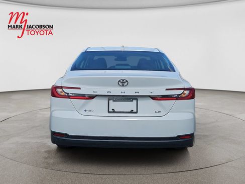 Used 2025 Toyota Camry LE FWD image 10