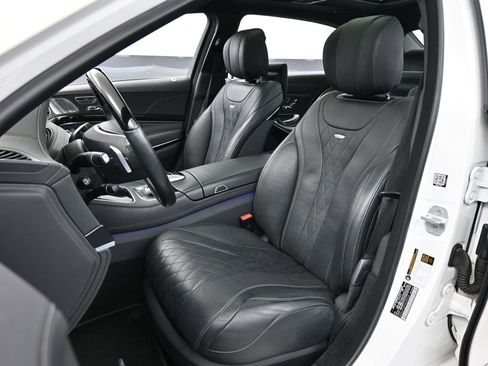 Used 2017 Mercedes-Benz Maybach S 600 image 5