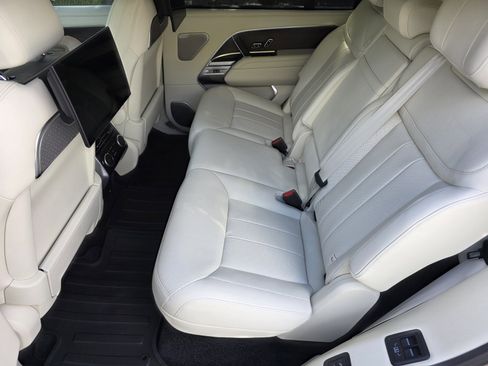 Certified 2024 Land Rover Range Rover Long Wheelbase Autobiography AWD/4WD image 14